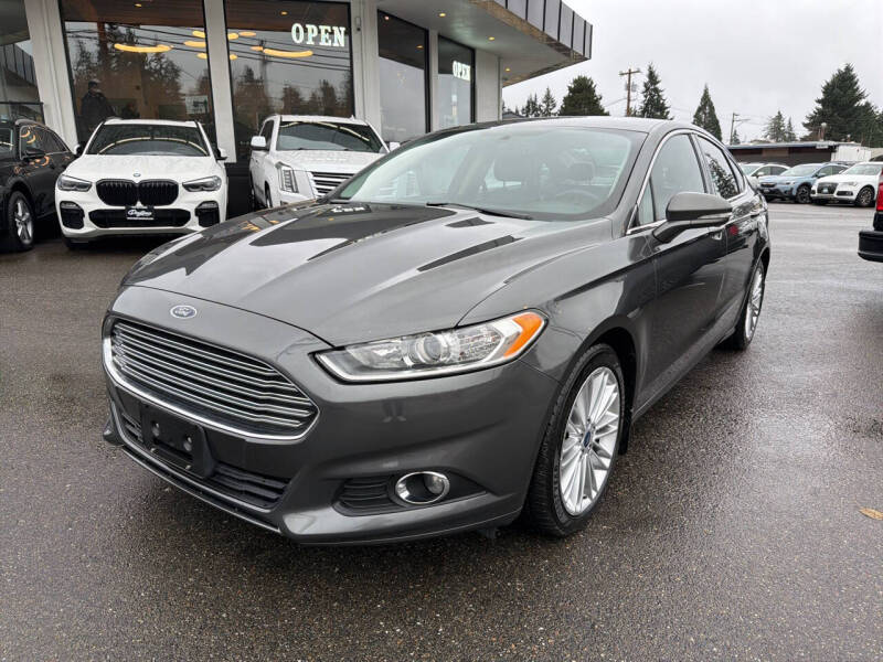 2016 Ford Fusion SE's photo