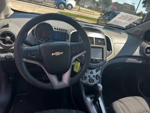 2016 Chevrolet Sonic LT Auto