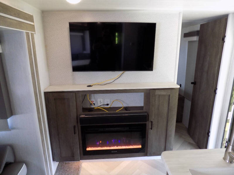 2022 Forest River Salem 32BHDS