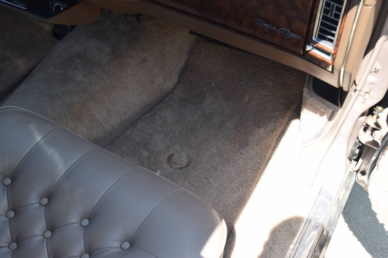 1991 Cadillac Brougham 192