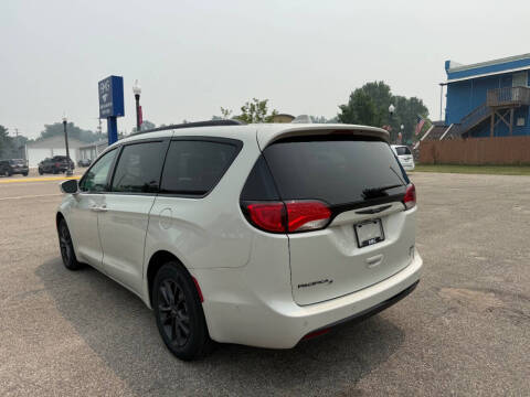 2020 Chrysler Pacifica Launch Edition
