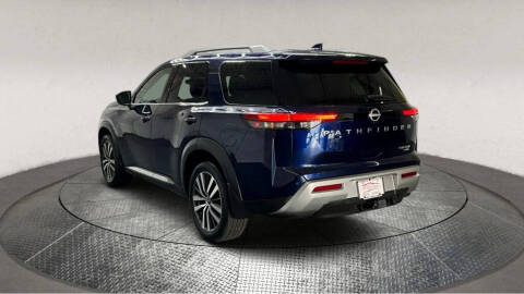 2022 Nissan Pathfinder Platinum