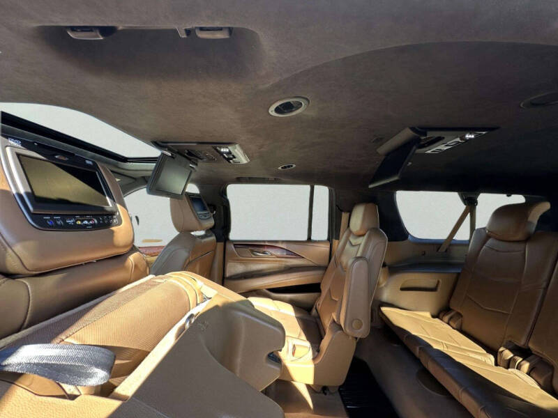 2017 Cadillac Escalade ESV Platinum