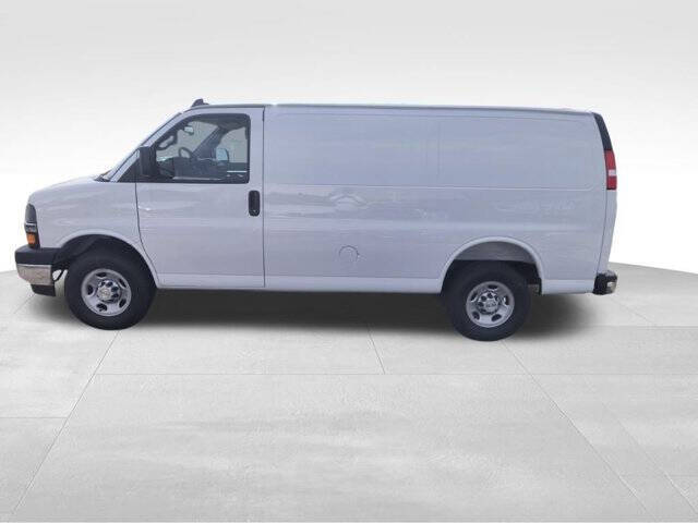 2026 Chevrolet Express Cargo Work Van - Photo 7