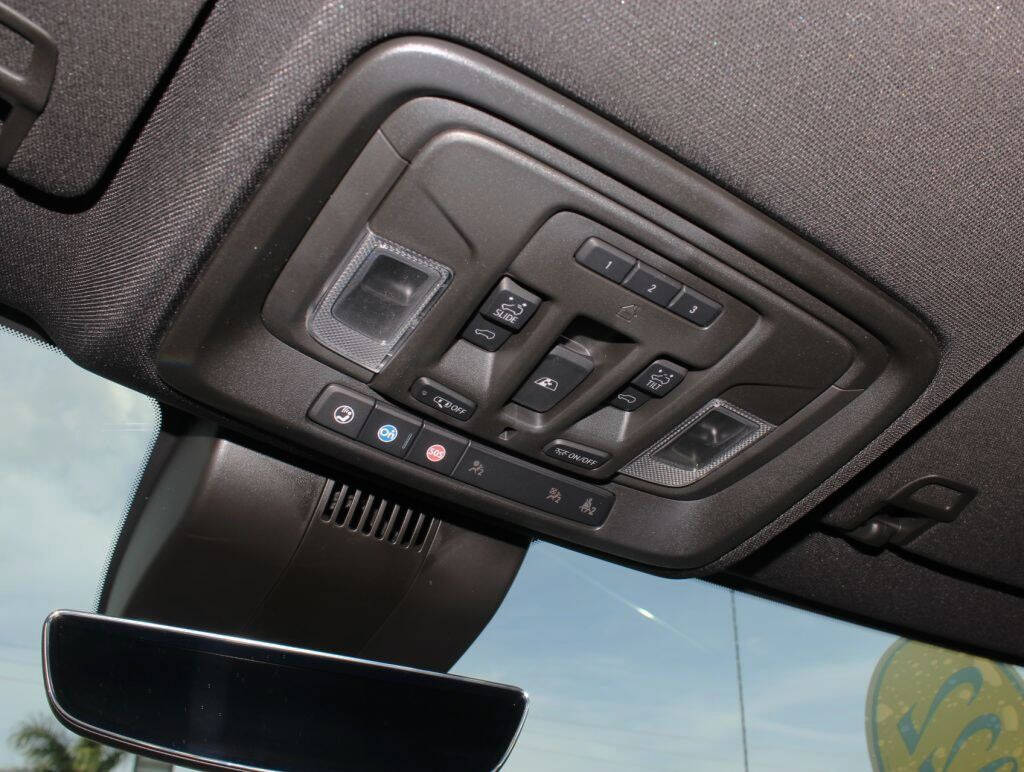 2022 Chevrolet Silverado 1500  - $67,995