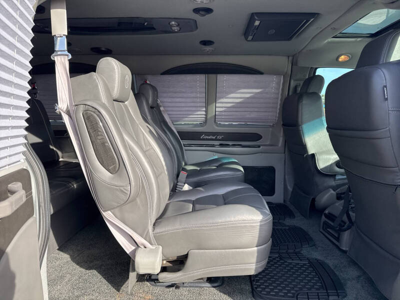 2017 GMC Savana 2500