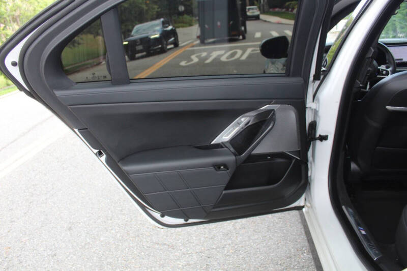 2024 BMW 7 Series 740i xDrive