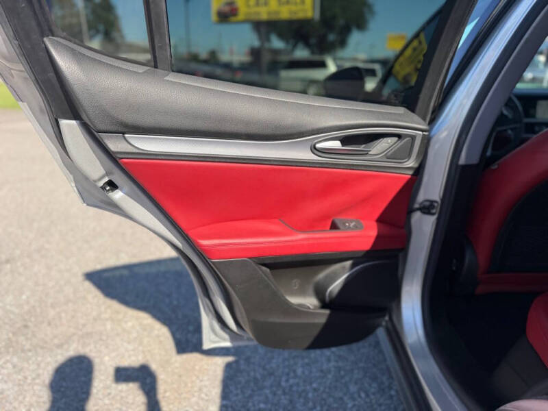 2018 Alfa Romeo Stelvio Sport