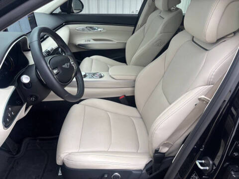 2023 Genesis GV70 2.5T Standard