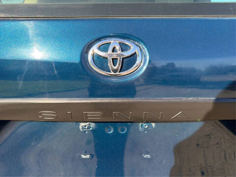 2012 Toyota Sienna