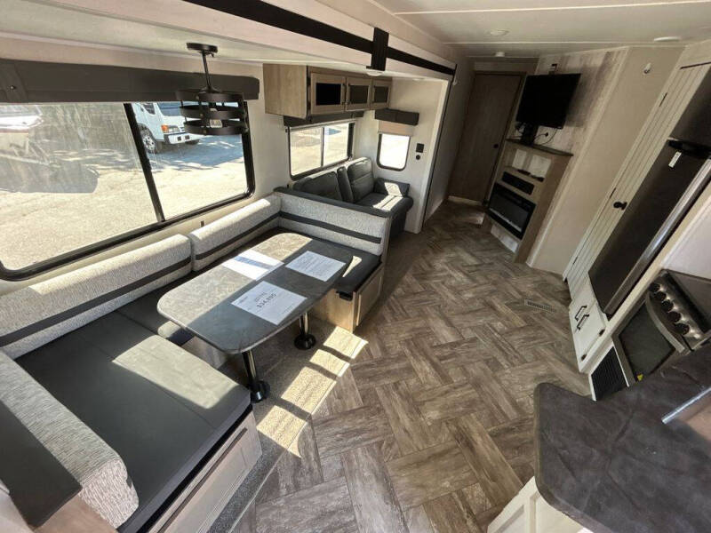 2023 Forest River 28BHHSS2B