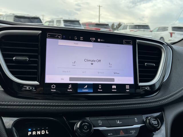 2022 Chrysler Pacifica Touring