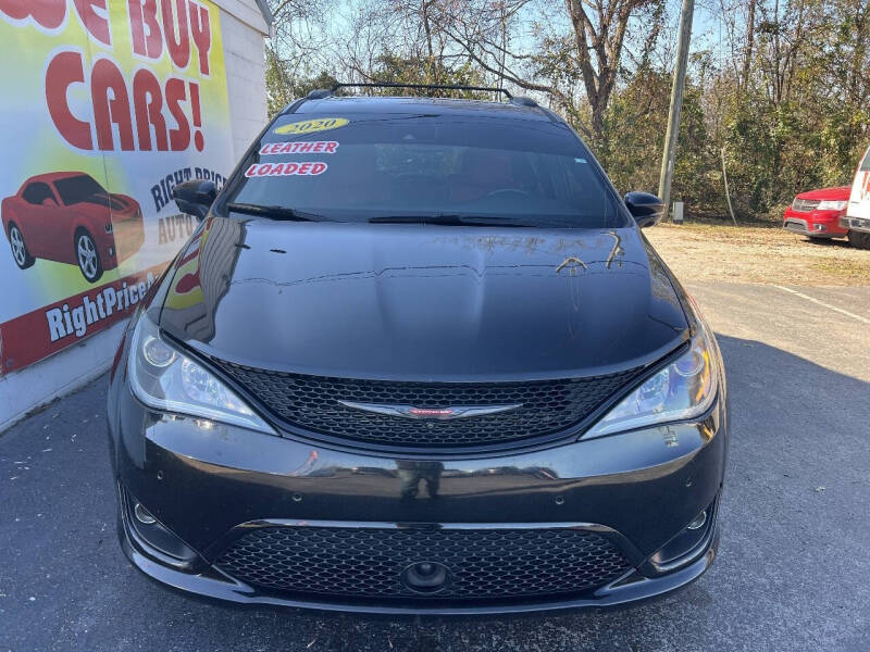 2020 Chrysler Pacifica Limited Red S