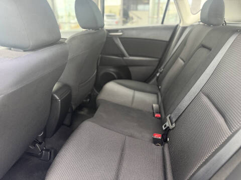 2013 Mazda MAZDA3 i Touring