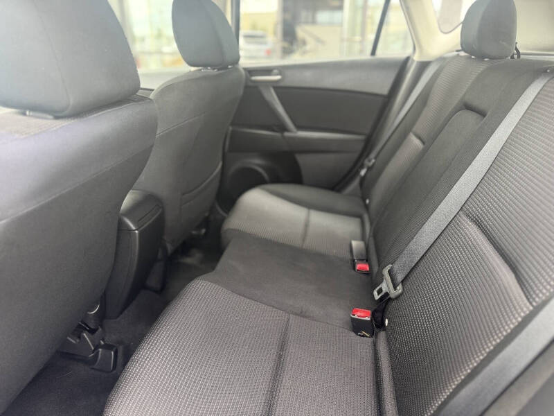 2013 Mazda MAZDA3 i Touring