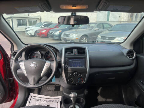 2019 Nissan Versa SV