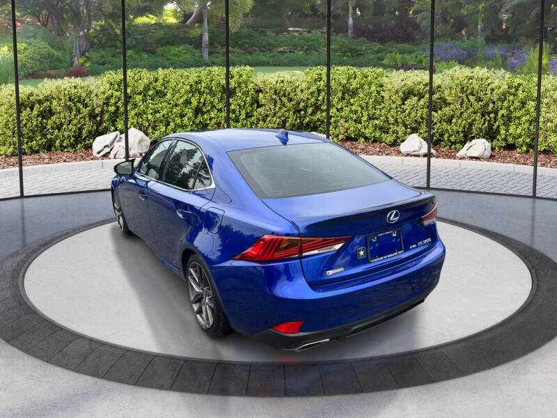 2019 Lexus IS 300