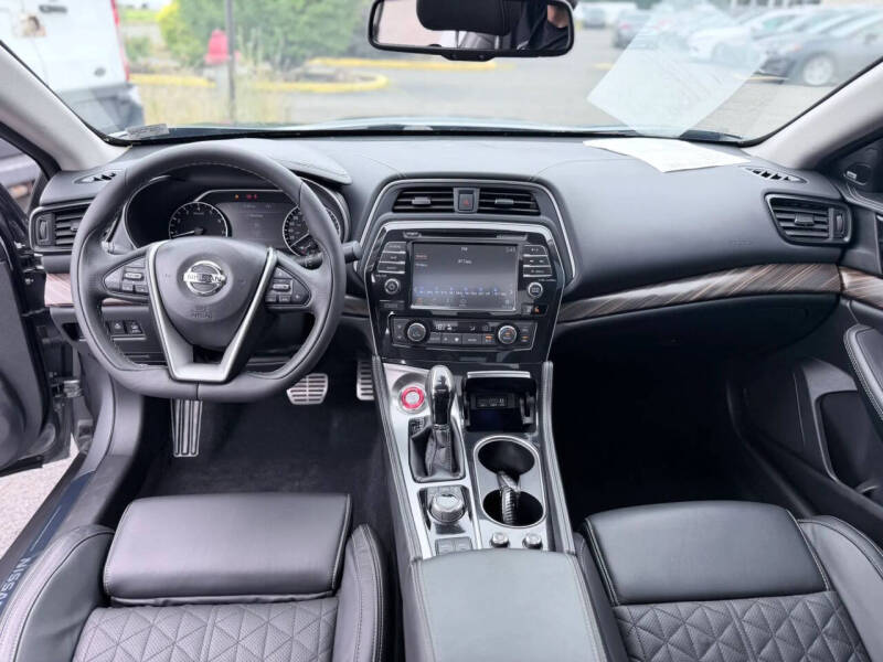 2017 Nissan Maxima Platinum