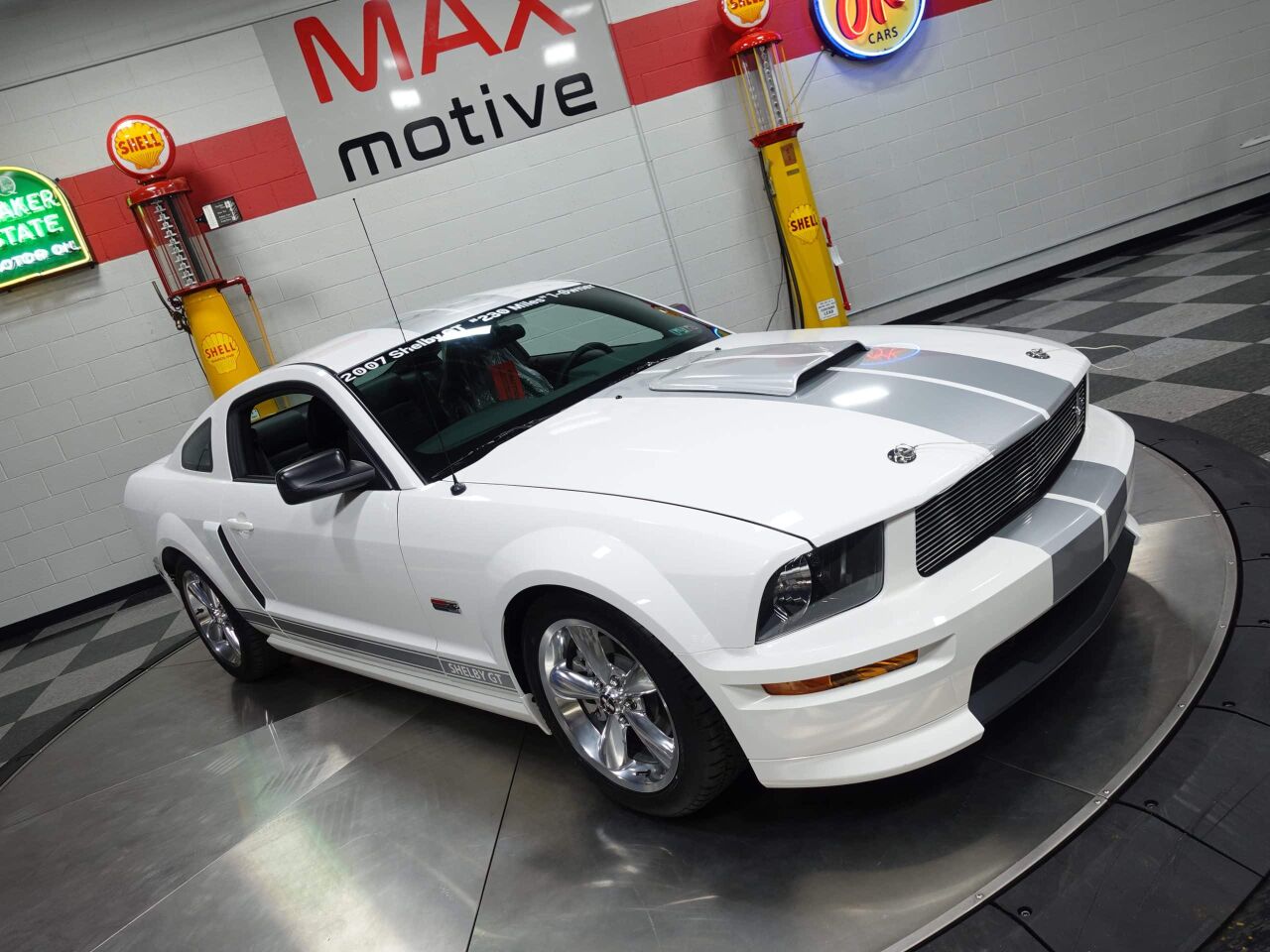 2007 Ford Mustang 42