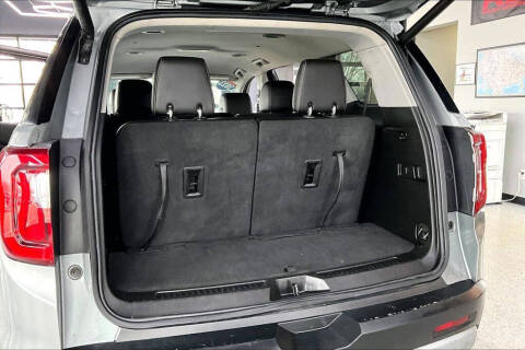 2023 GMC Acadia SLT