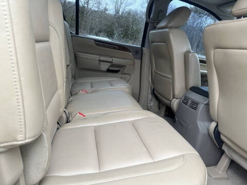 2011 Nissan Armada Platinum