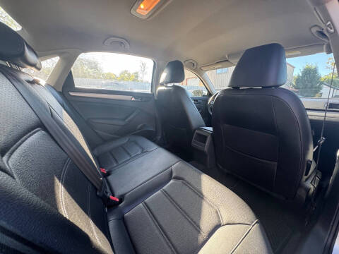 2015 Volkswagen Passat 1.8T Limited Edition