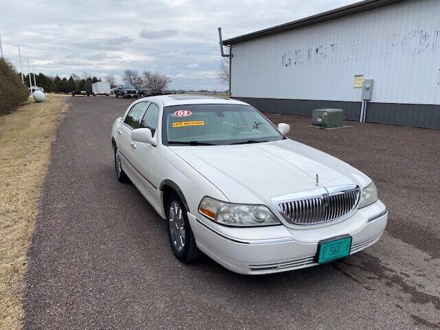 2003 Lincoln Town Car for sale at Geiser Classic Autos in Roanoke IL
