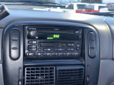 2002 Ford Explorer XLS