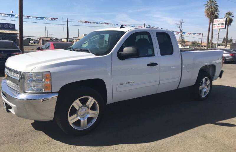 2013 Chevrolet Silverado 1500 for sale at First Choice Auto Sales in Bakersfield CA
