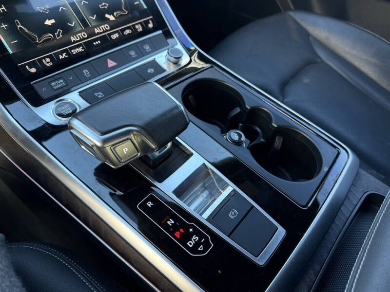 2021 Audi Q8 quattro Premium Plus 55 TFSI