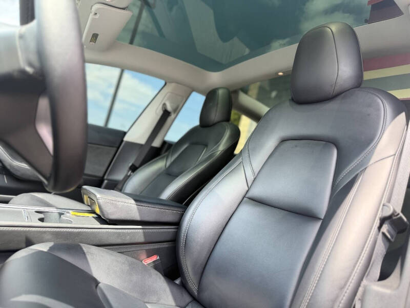 2023 Tesla Model 3 Performance