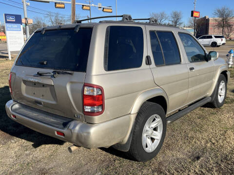 2003 Nissan Pathfinder LE