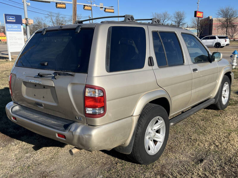 2003 Nissan Pathfinder LE