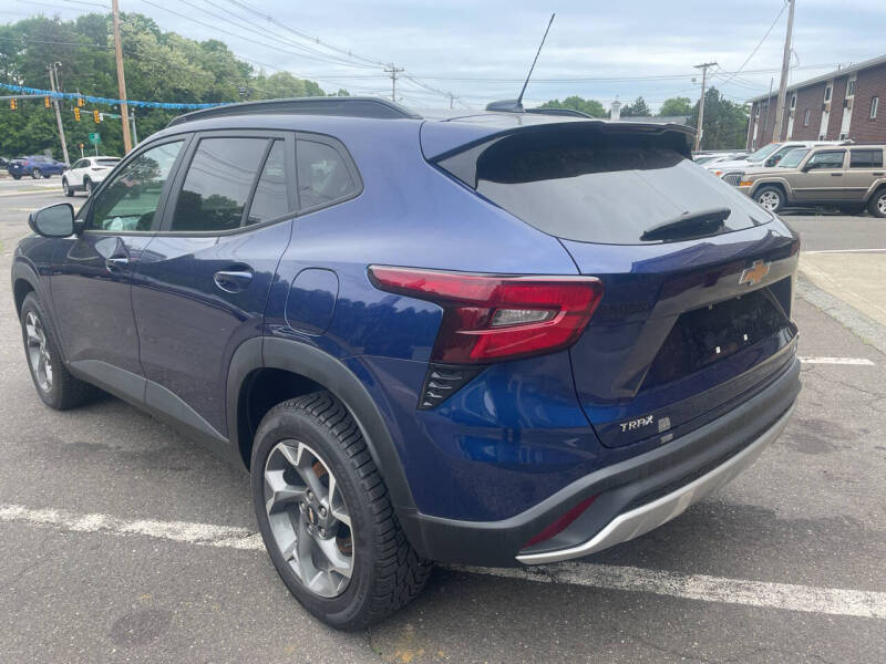 2024 Chevrolet Trax LT