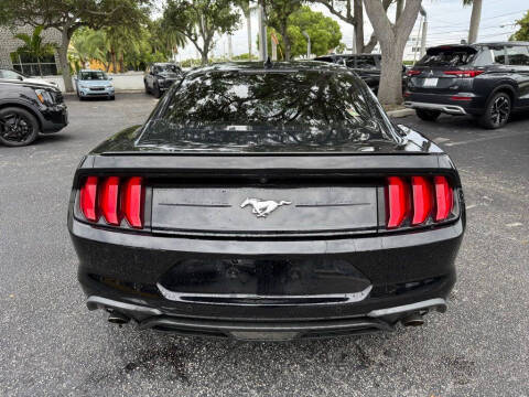 2020 Ford Mustang EcoBoost