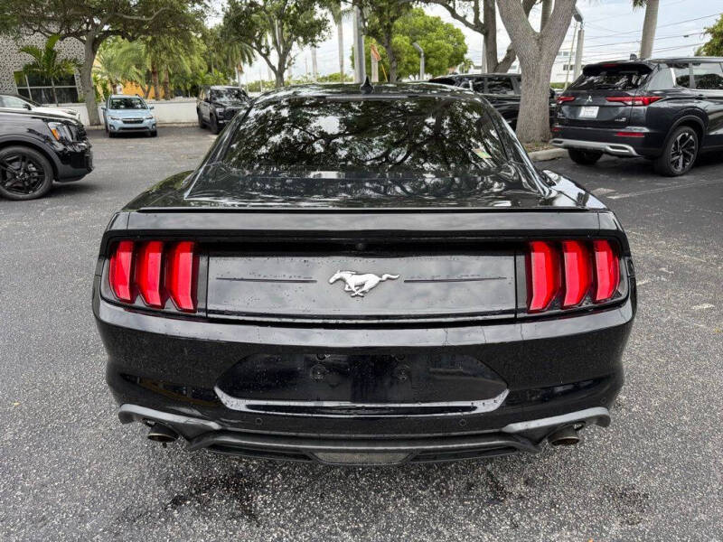 2020 Ford Mustang EcoBoost