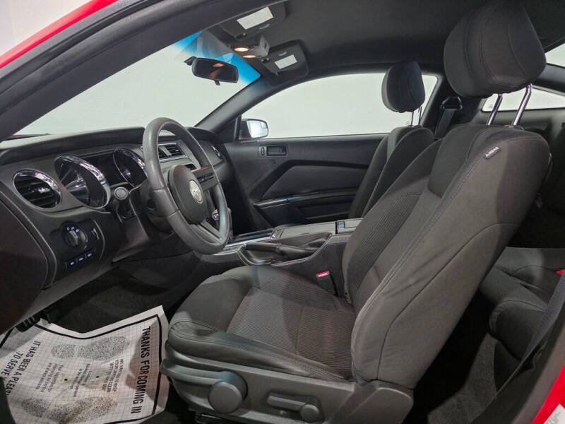 2012 Ford Mustang V6