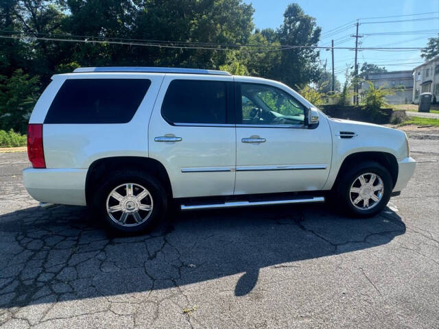 2007 Cadillac Escalade for sale at Car ConneXion Inc in Knoxville, TN