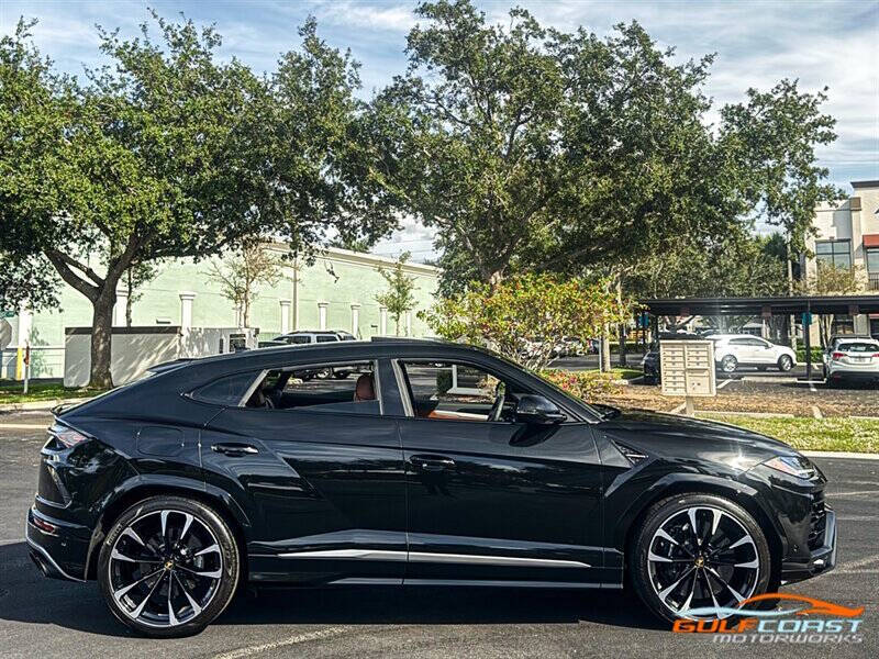 2022 Lamborghini Urus