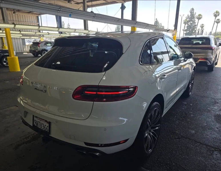 2016 Porsche Macan S