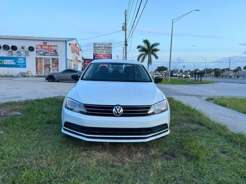 2015 Volkswagen Jetta for sale at ONYX AUTOMOTIVE, LLC in Largo FL