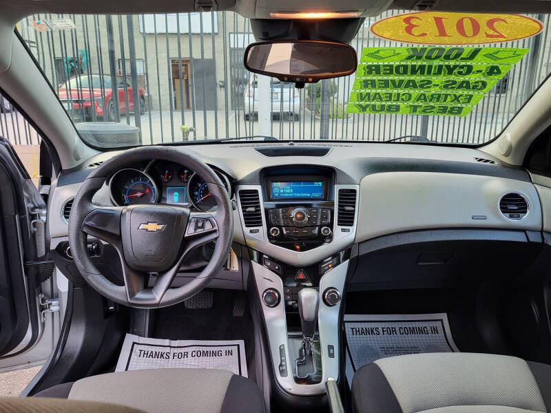 2013 Chevrolet Cruze LS Auto