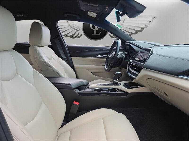 2021 Cadillac CT4 Luxury