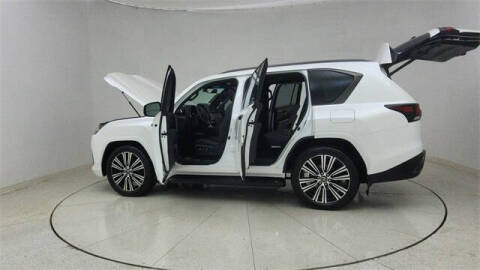 2023 Lexus LX 600 Luxury