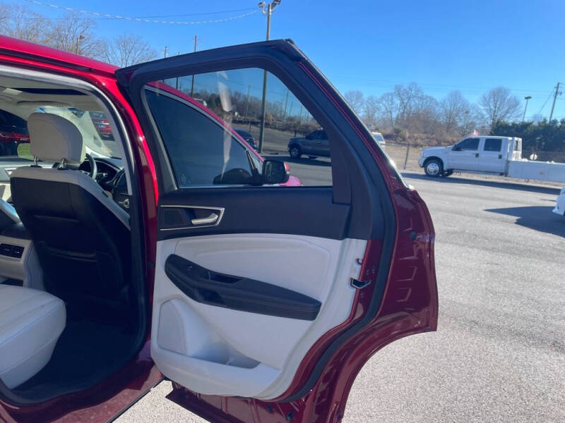 2019 Ford Edge Titanium