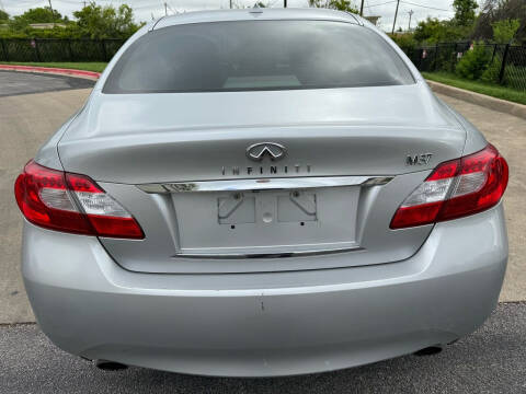 2011 Infiniti M37