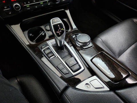 2016 BMW 5 Series 528i