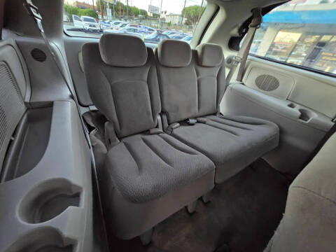 2006 Dodge Grand Caravan SE
