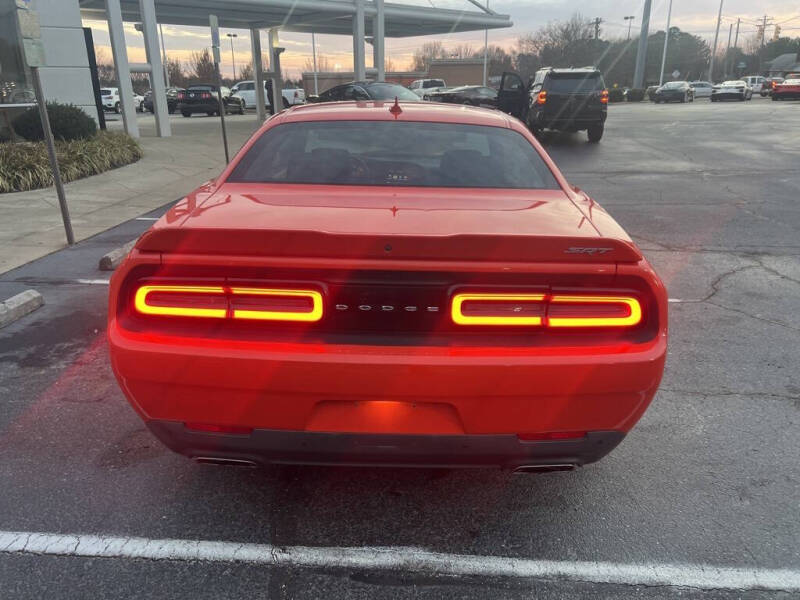 2016 Dodge Challenger SRT 392