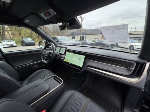 2024 Rivian R1T Adventure